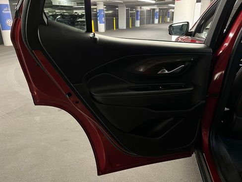 Used 2018 GMC Terrain Denali w/ Advanced Safety Package image 21