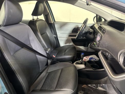 Used 2014 Toyota Prius C Four image 28