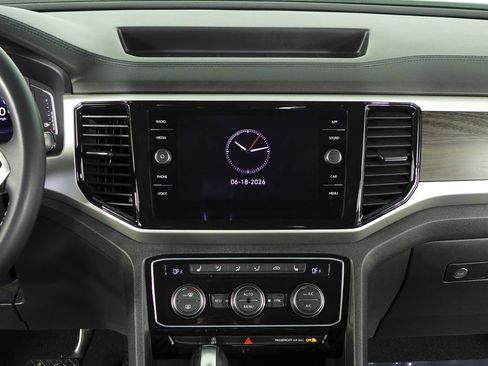 Used 2023 Volkswagen Atlas SE w/ Black Wheel Package FWD image 25