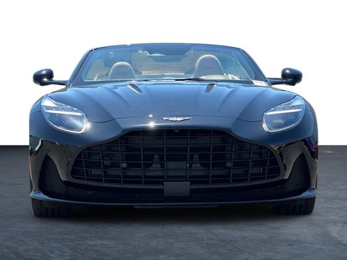 Used 2025 Aston Martin DB12 Convertible RWD image 7