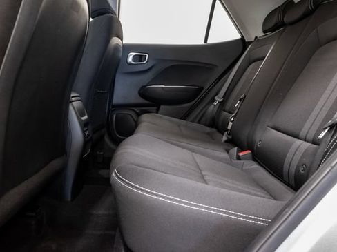 Used 2025 Hyundai Venue SEL FWD image 26