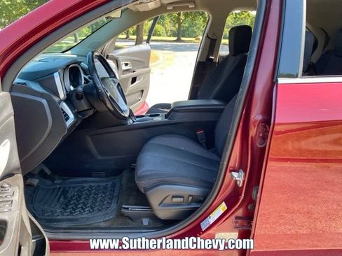 Used 2017 Chevrolet Equinox LT w/ Convenience Package AWD/4WD image 16