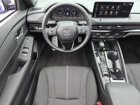 Certified 2025 Honda Accord Sport image 29