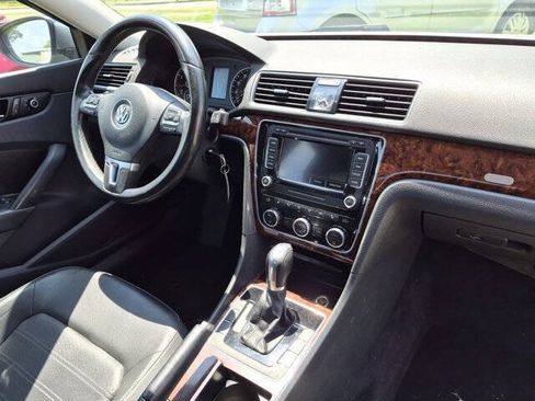 Used 2012 Volkswagen Passat 2.5 SEL FWD image 33