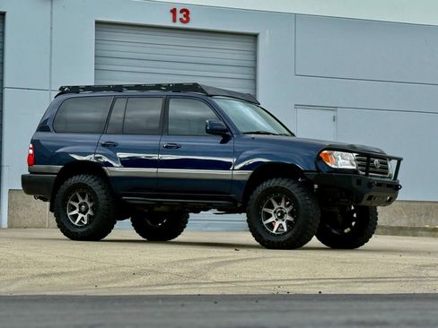 Used 2005 Toyota Land Cruiser AWD/4WD image 14