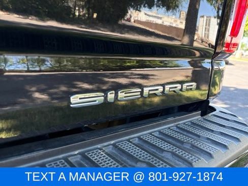Used 2023 GMC Sierra 3500 Denali w/ Denali Black Diamond Edition AWD/4WD image 8