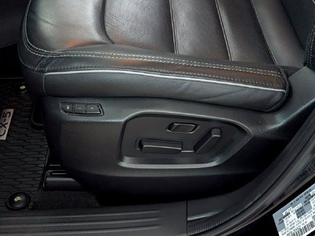 Certified 2024 MAZDA CX-5 AWD 2.5 S w/ Premium Plus Pkg image 12