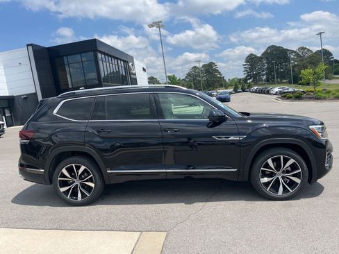 New 2026 Volkswagen Atlas SEL Premium R-Line AWD/4WD image 3
