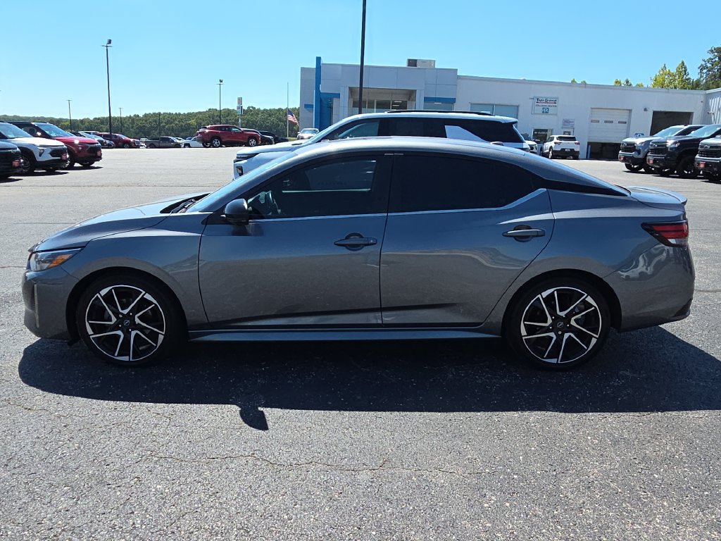 Used 2024 Nissan Sentra SR w/ SR Premium Package FWD image 5