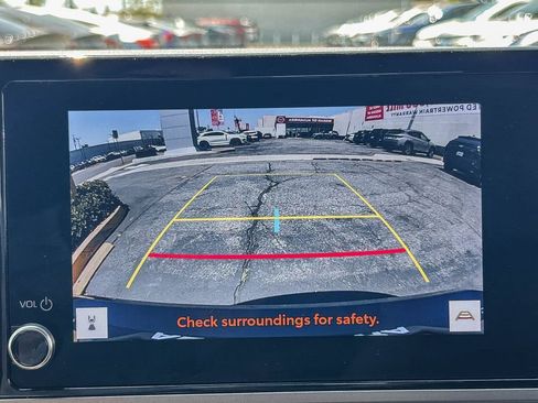 Used 2025 Toyota Camry SE FWD image 21