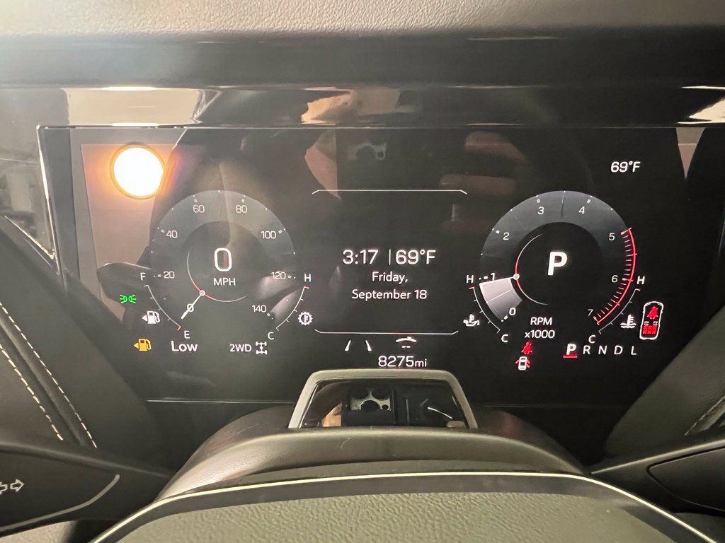 Used 2025 GMC Yukon XL AT4 AWD/4WD image 38