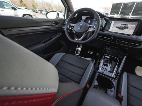 Used 2024 Volkswagen GTI Autobahn image 46