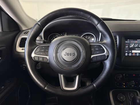 Used 2020 Jeep Compass Latitude w/ Cold Weather Group AWD/4WD image 16