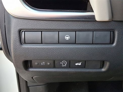 Certified 2023 Nissan Rogue SL w/ SL Premium Package image 28