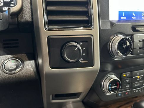 Certified 2020 Ford F150 Lariat w/ Equipment Group 502A Luxury AWD/4WD image 21