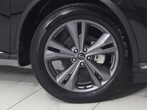 Used 2024 Nissan Murano Platinum w/ Cargo Package image 16