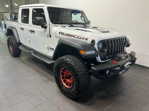 Used 2022 Jeep Gladiator Rubicon w/ LED Lighting Group AWD/4WD image 2