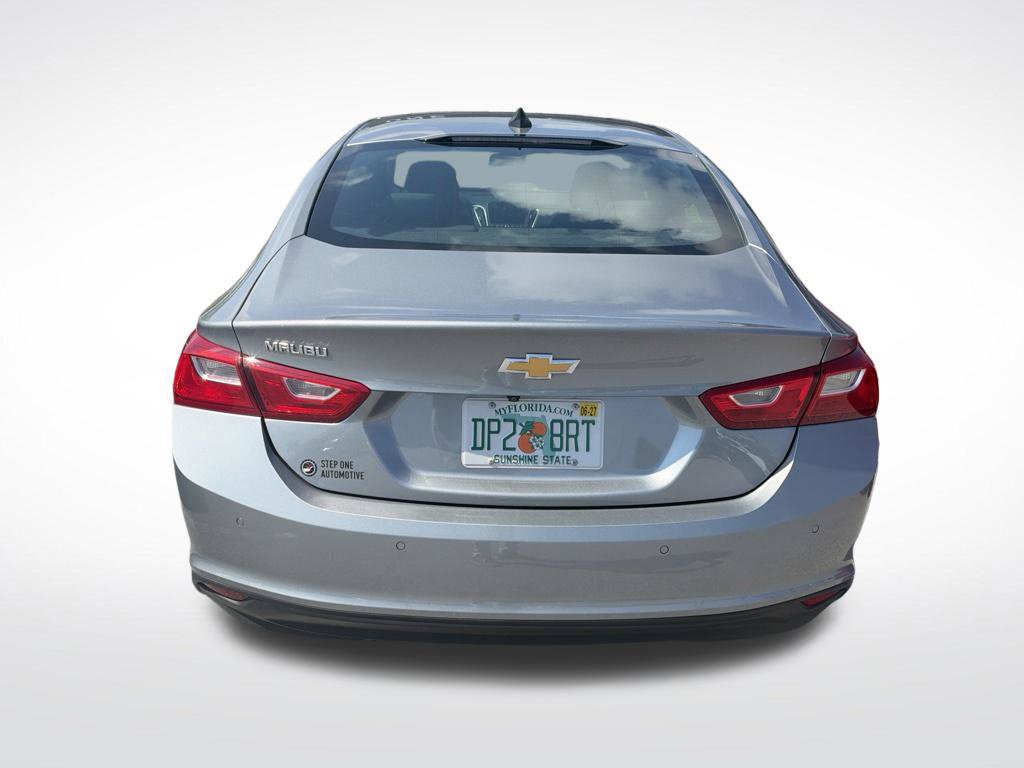 Used 2025 Chevrolet Malibu LS FWD image 4