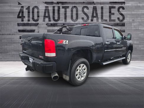 Used 2013 GMC Sierra 3500 Denali image 3
