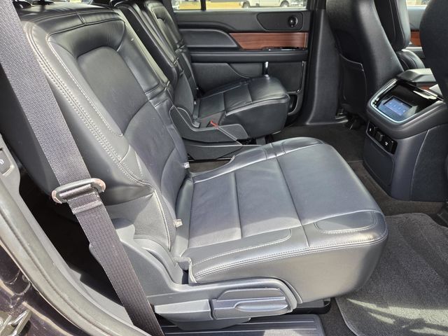 Used 2023 Lincoln Navigator Reserve AWD/4WD image 28