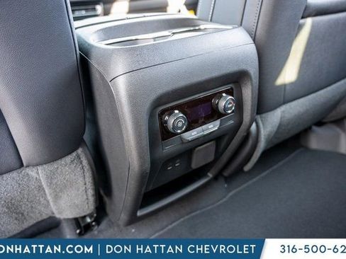 New 2026 Chevrolet Traverse LT w/ Midnight/Sport Edition image 24