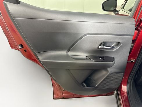 Used 2025 Nissan Kicks SV FWD image 24