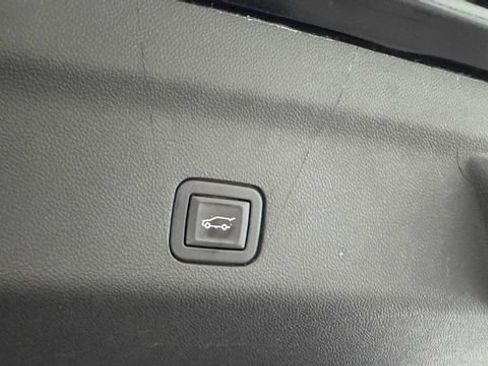 Used 2021 GMC Yukon SLT w/ Rear Media and Nav Package RWD image 37