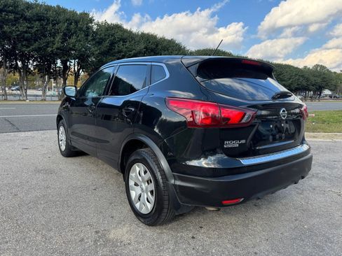 Used 2019 Nissan Rogue Sport S FWD image 7