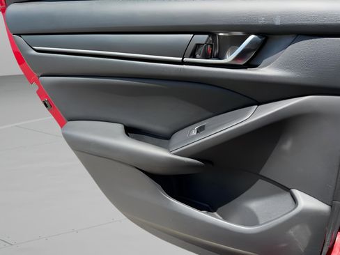 Used 2019 Honda Accord Sport image 25