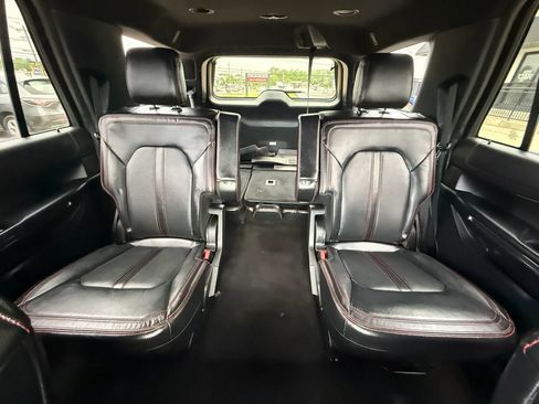 Used 2019 Ford Expedition Limited w/ Equipment Group 303A AWD/4WD image 40