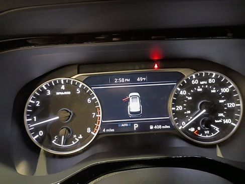 New 2025 Nissan Pathfinder SV image 9