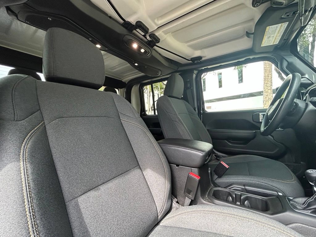 Certified 2024 Jeep Gladiator Sport AWD/4WD image 31