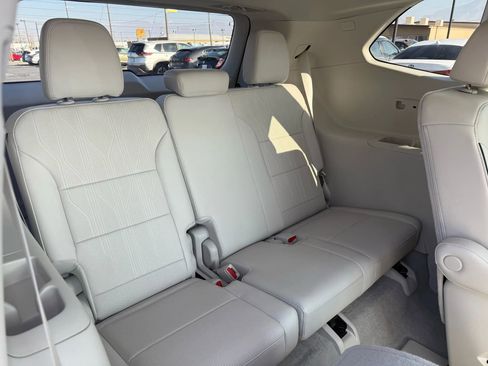 Used 2025 Buick Enclave Avenir w/ Trailering Package, 5000 lbs. image 29