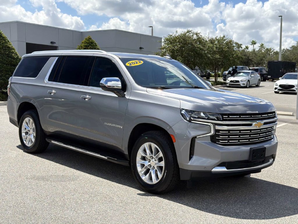 Used 2022 Chevrolet Suburban Premier AWD/4WD image 7