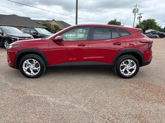 New 2026 Chevrolet Trax LS w/ LS Convenience Package FWD video 2