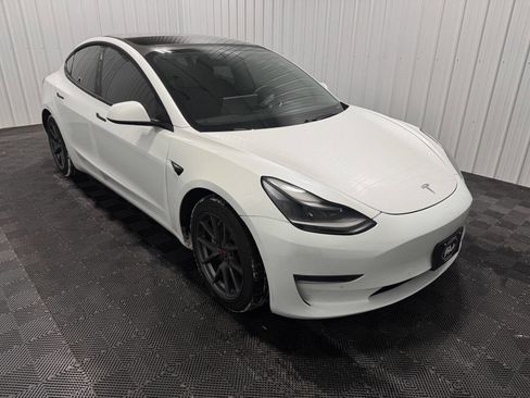 Used 2021 Tesla Model 3 Long Range image 2