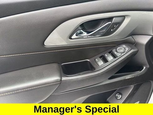 Used 2020 Chevrolet Traverse RS image 13