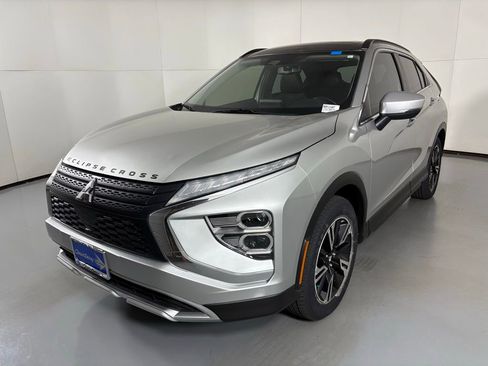 Used 2023 Mitsubishi Eclipse Cross SE image 5