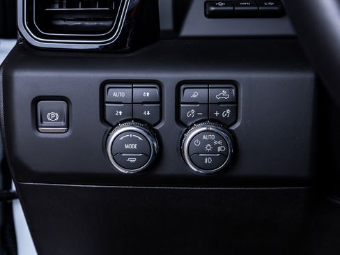 Used 2026 GMC Sierra 2500 AT4X AWD/4WD image 22