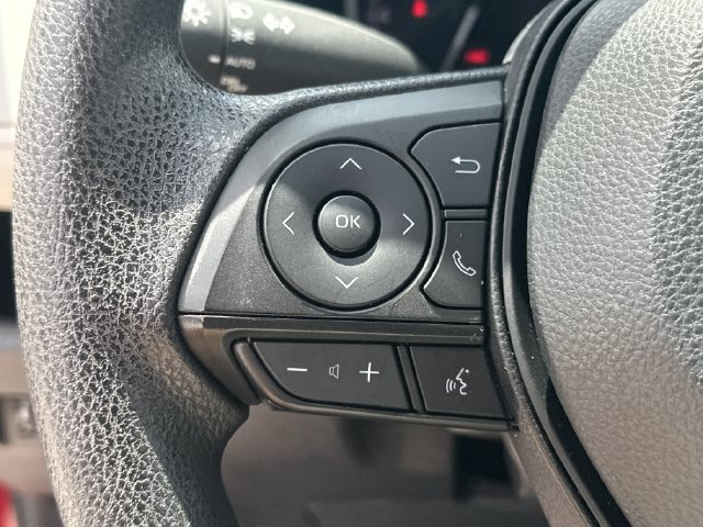 Used 2025 Toyota RAV4 XLE FWD image 26