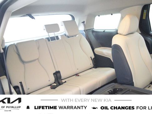 New 2026 Kia Carnival EX FWD image 14