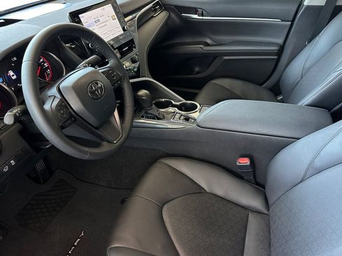 Used 2023 Toyota Camry XSE FWD image 9