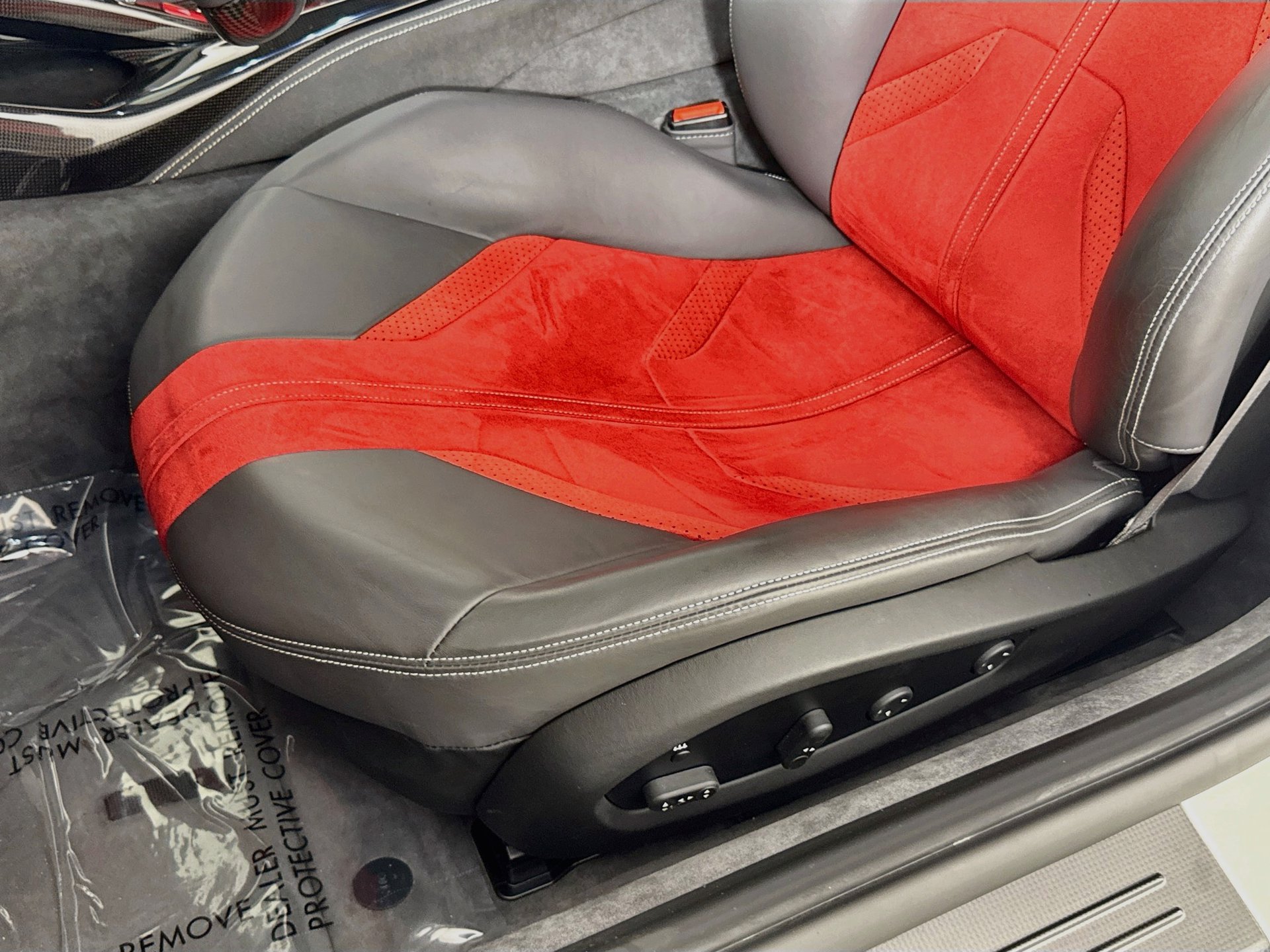 Certified 2018 Ferrari 812 Superfast RWD image 18