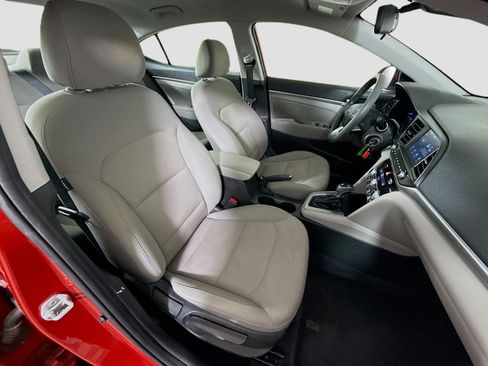 Used 2020 Hyundai Elantra SEL FWD image 28