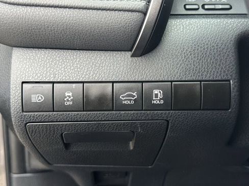 Used 2024 Toyota Camry SE image 22