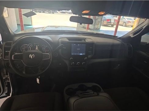 Used 2024 RAM 3500 Tradesman w/ Chrome Appearance Group AWD/4WD image 8