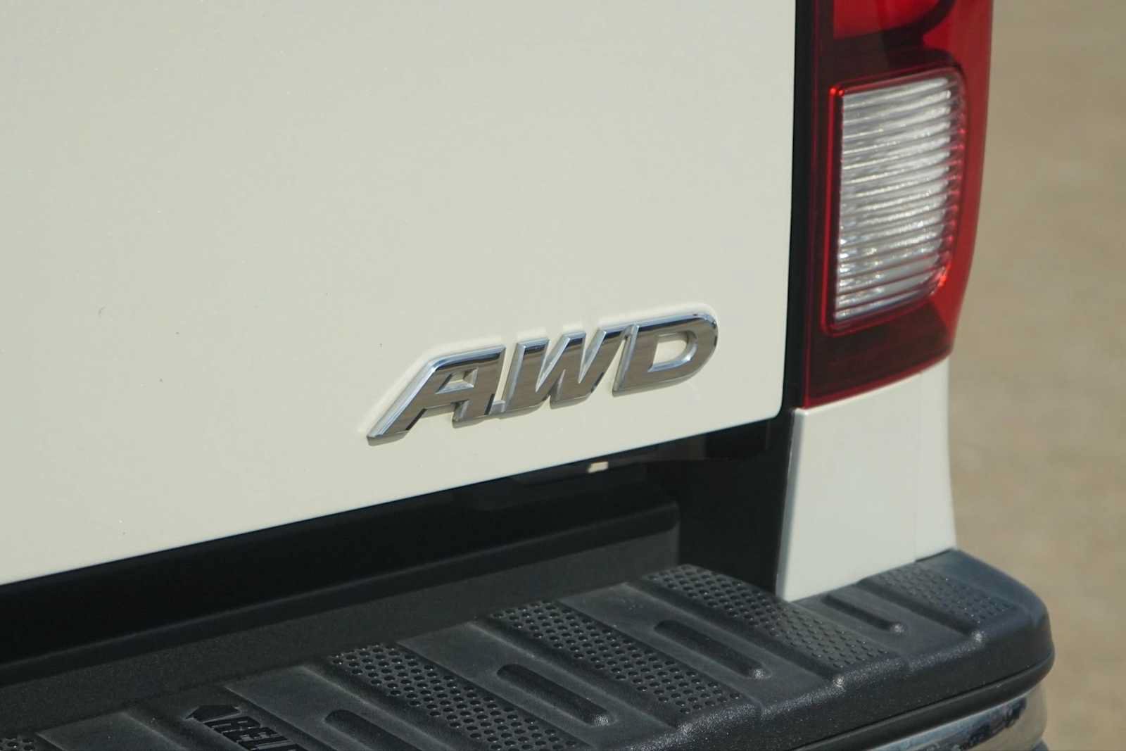 Used 2017 Honda Ridgeline RTL-E image 8