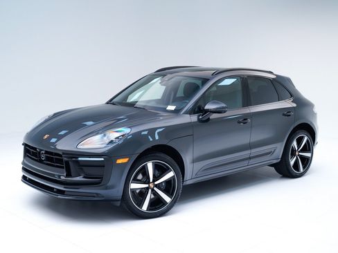 Certified 2026 Porsche Macan Turbo AWD/4WD image 1