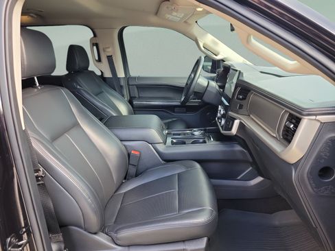 Used 2022 Ford Expedition Max XLT RWD image 17