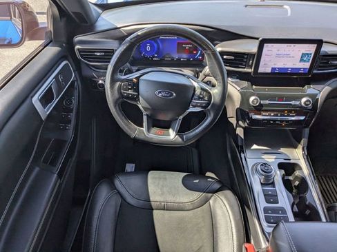 Used 2023 Ford Explorer ST RWD image 15